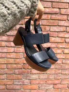 Tory Burch Ink Blue Leather Platform Sandal
